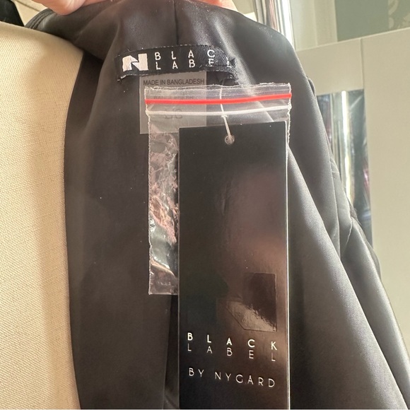 Nygard Women's Plaid Single Breasted Blazer Size L NWT - Picture 8 of 10